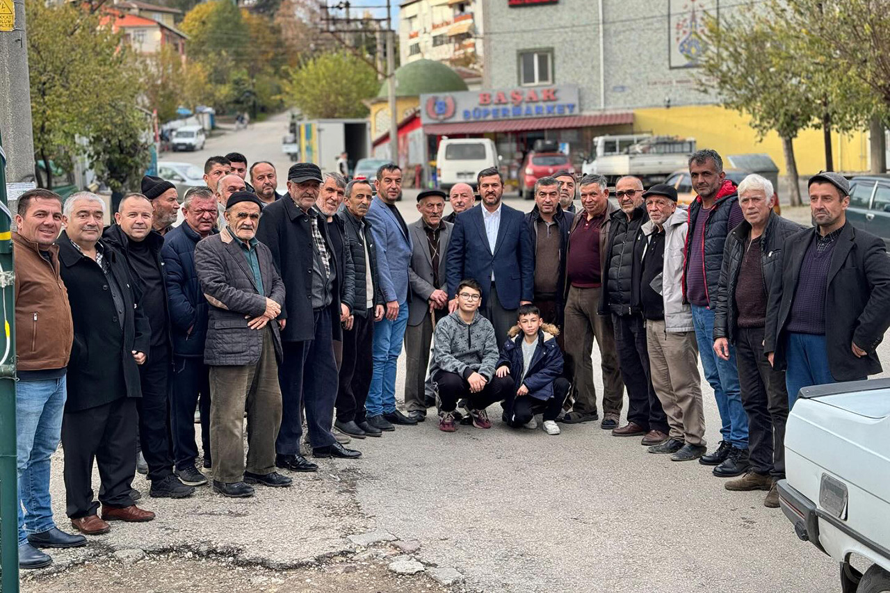 Belediye Başkanımız Özkan Çetinkaya, Kurtuluş Mahallesinde Hemşehrilerimizle Bir Araya Geldi